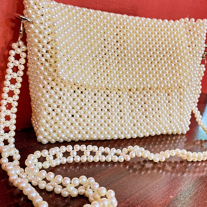 Elegant White Pearls Handmade Bag – Timeless Luxury & Craftsmanship