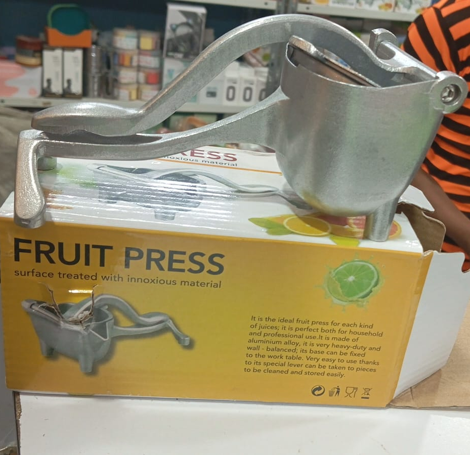 Stainless Steel Lemon & Orange Clip Handheld Fruit Juicer – Manual Citrus Squeezer for Kitchen Use